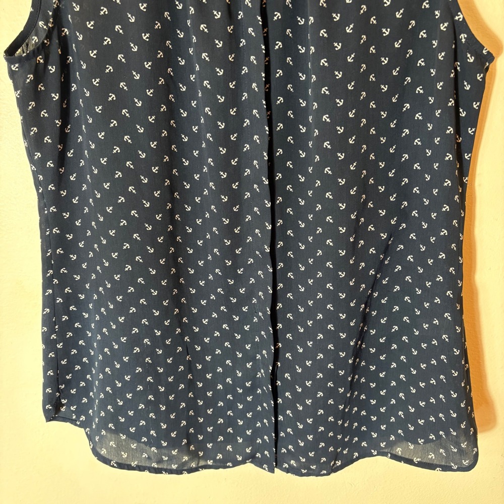 Banana Republic Navy Anchor Print Sleeveless Button Up Blouse Women Size 8 - Picture 3 of 8